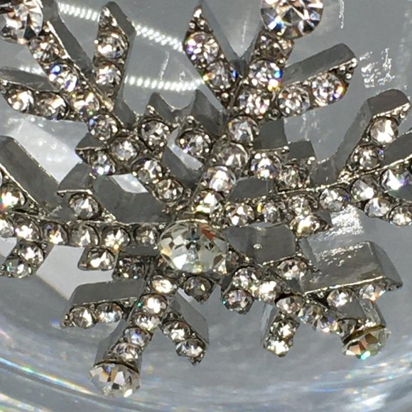 2 Jeweled Rhinestone Snowflake Stemless Wine Glass Set Silver Christmas Holidays - Picture 6 of 8